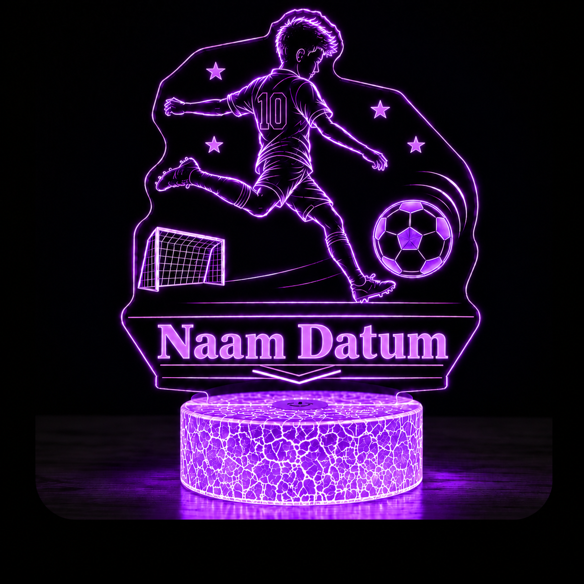 Gepersonaliseerde LED voetballamp met naam en datum in paars op Cracked Ice voet